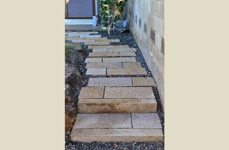 各務原・那加信長町の庭