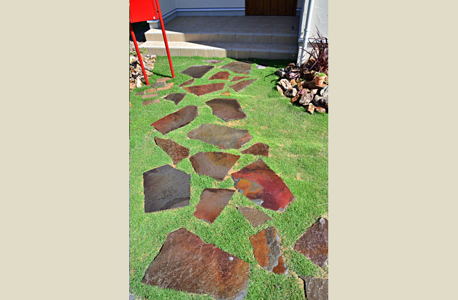 揖斐・小島の庭