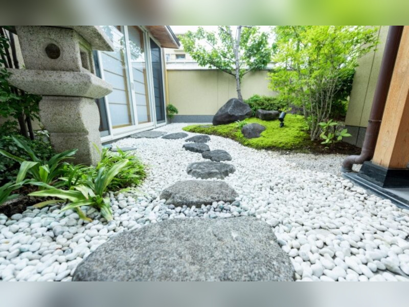 庭石を使った庭リフォームを徹底解説！おすすめの種類・購入方法・費用相場も紹介