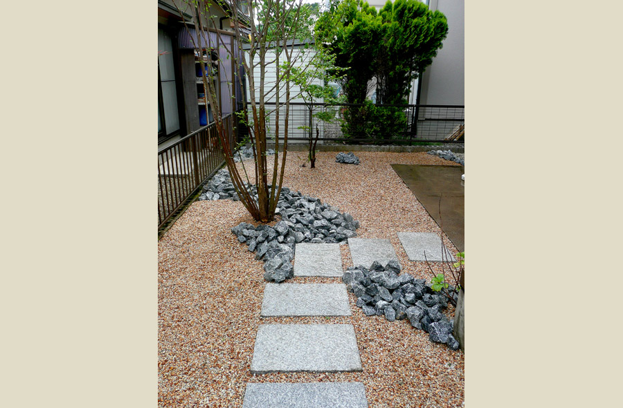 岐阜・上土居の庭