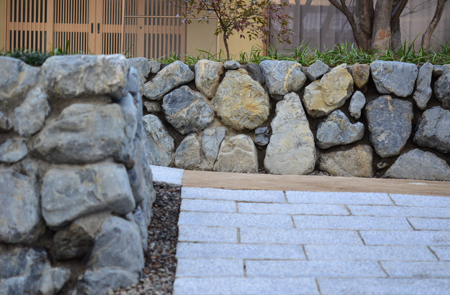 輪之内・四郷の庭