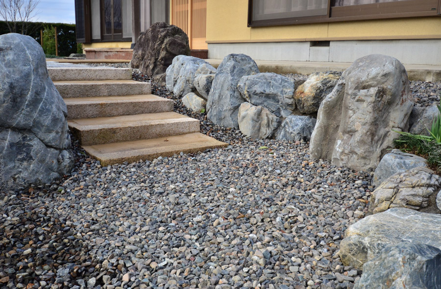 輪之内・四郷の庭