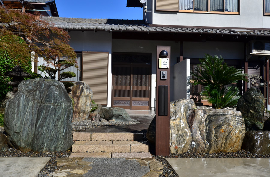 各務原・那加信長町の庭