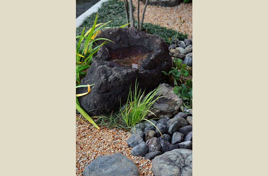 揖斐・前島の庭