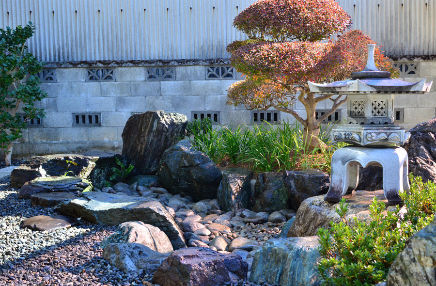 各務原・那加信長町の庭