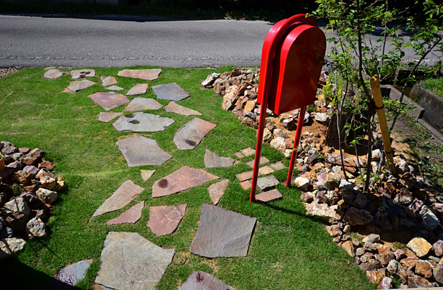 揖斐・小島の庭