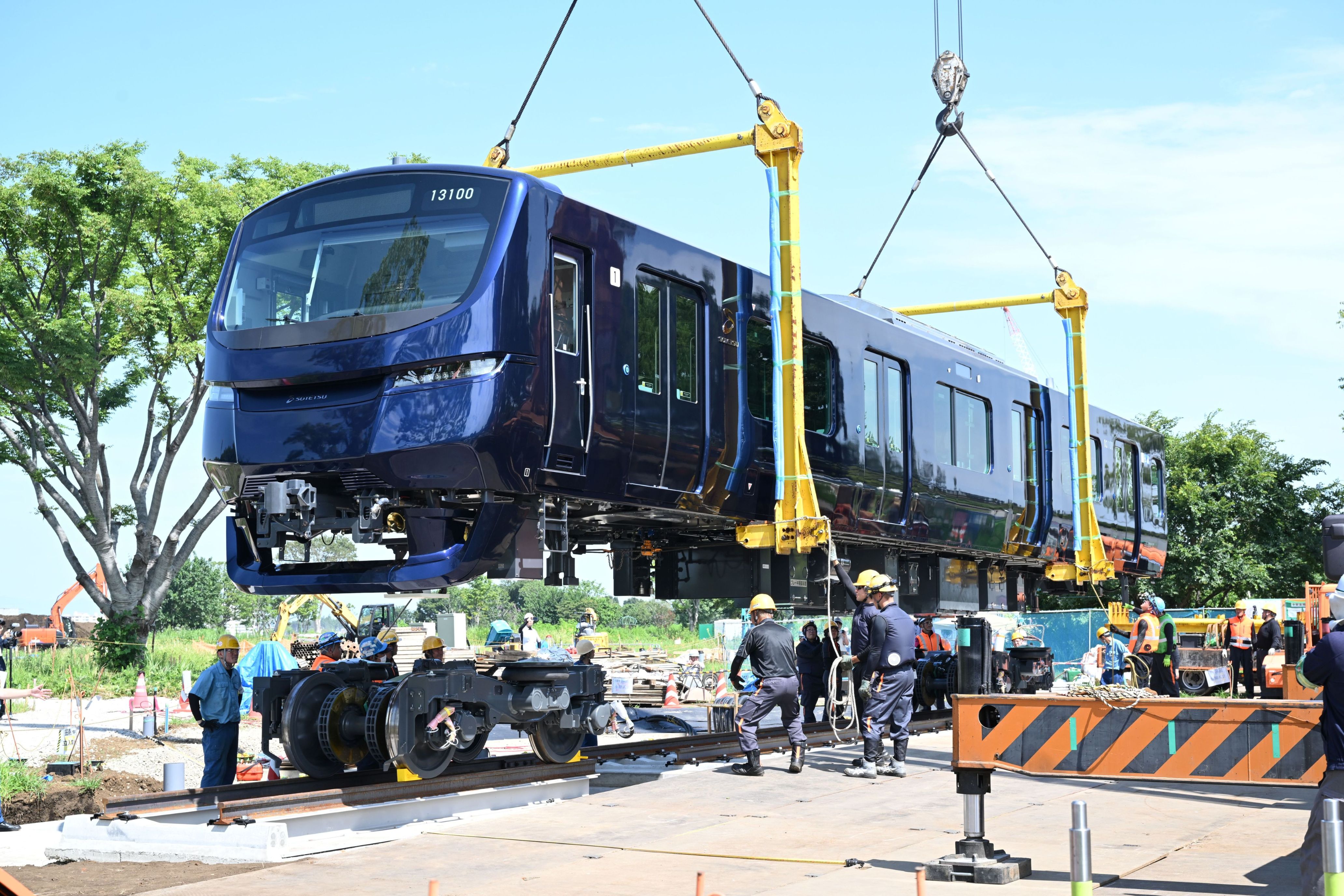 SOTETSU PARK」に新型車両「13000系」を搬入【相鉄グループ】 | 相鉄