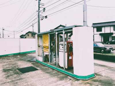 1970年4月 本社営業所にスタンド給油設備を併設