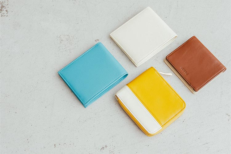 豊富な二つ折り財布のラインナップ