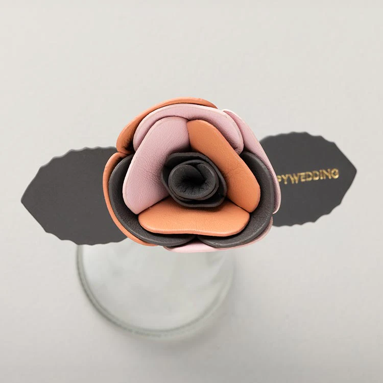 革の一輪花（バラ）