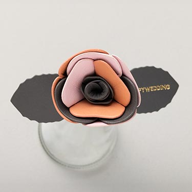 フラミンゴピンクを配色した商品画像