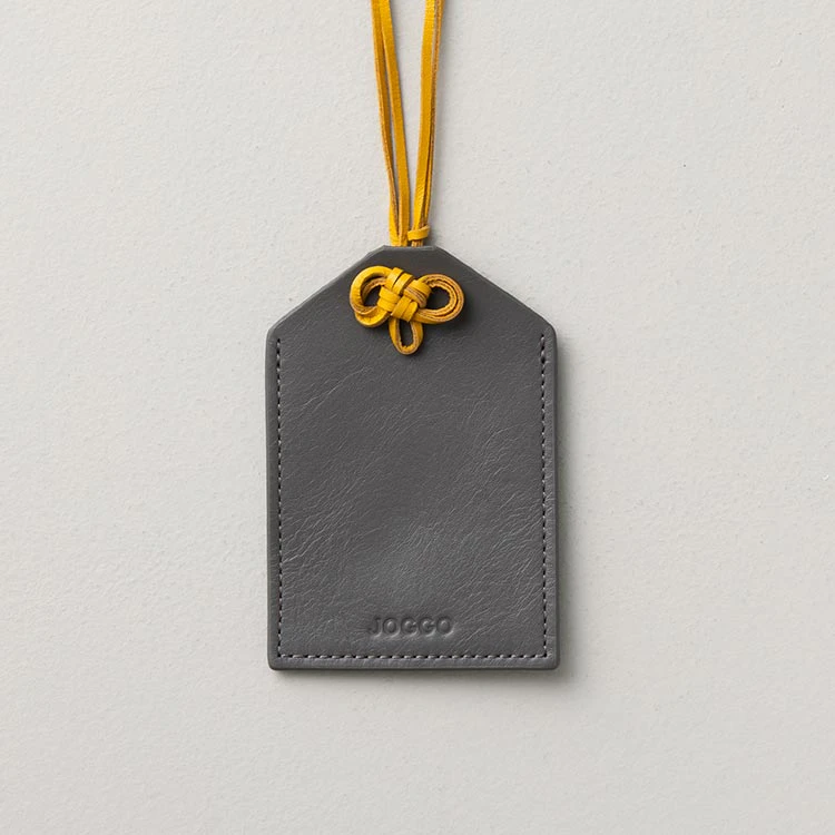 革のお守りケース（ネックレス）