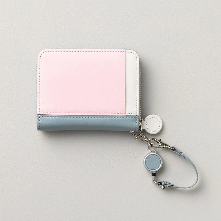 丸いつまみのマルチウォレット