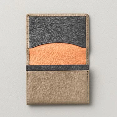 シンプル名刺入れ（エンボス）