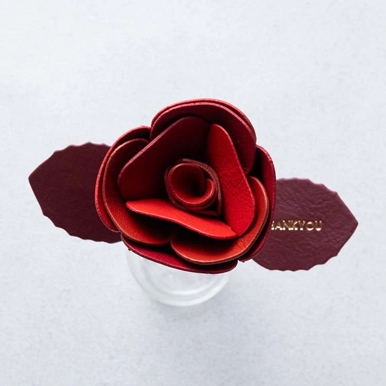 革の一輪花（バラ）