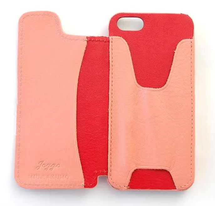 ピンクのiPhoneケース