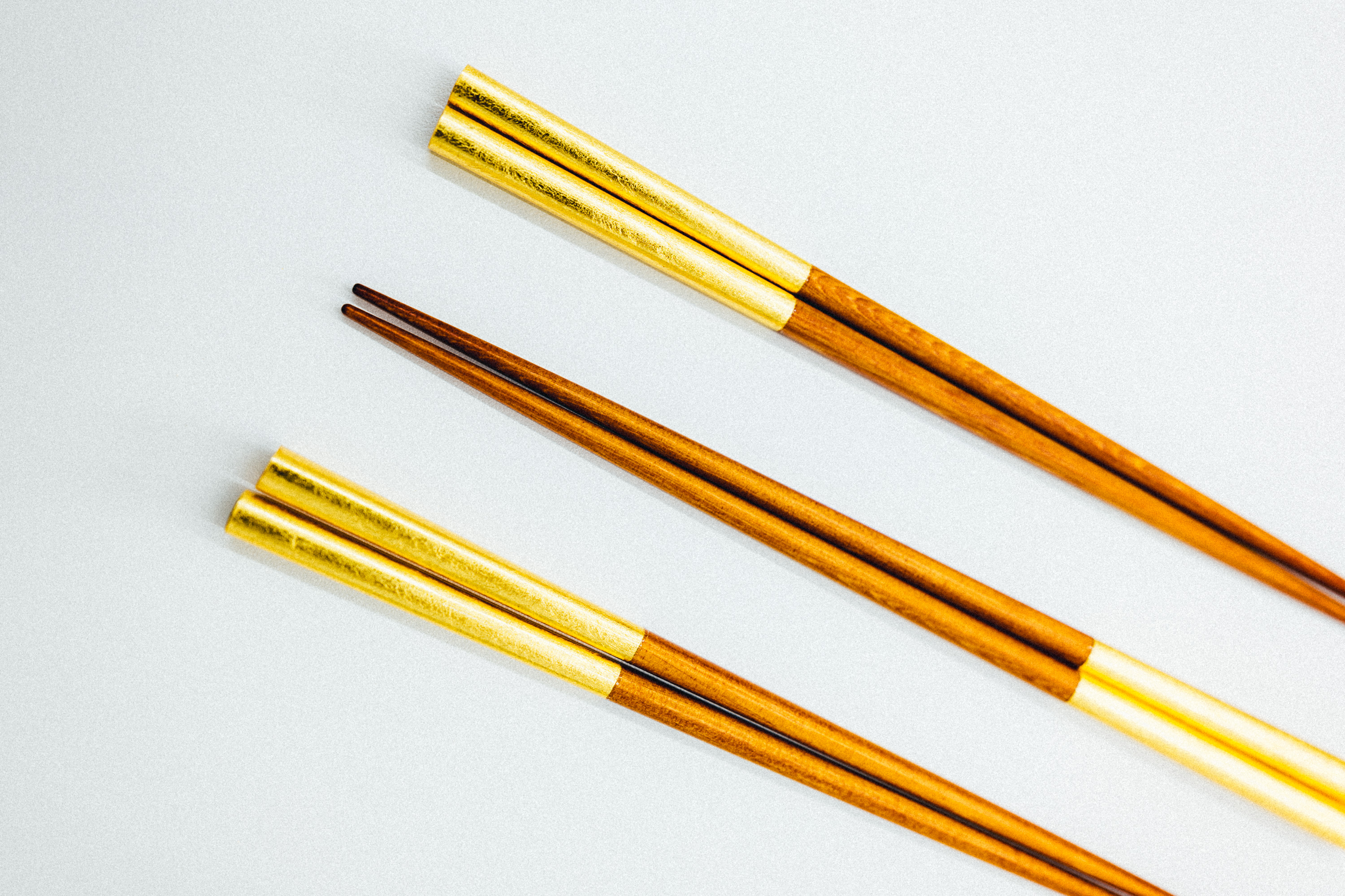 能登ヒバ×拭き漆×金箔のお箸。