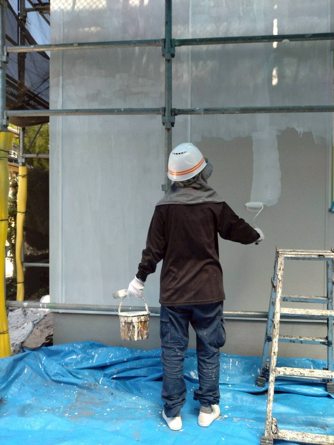 外壁塗装　下塗り
