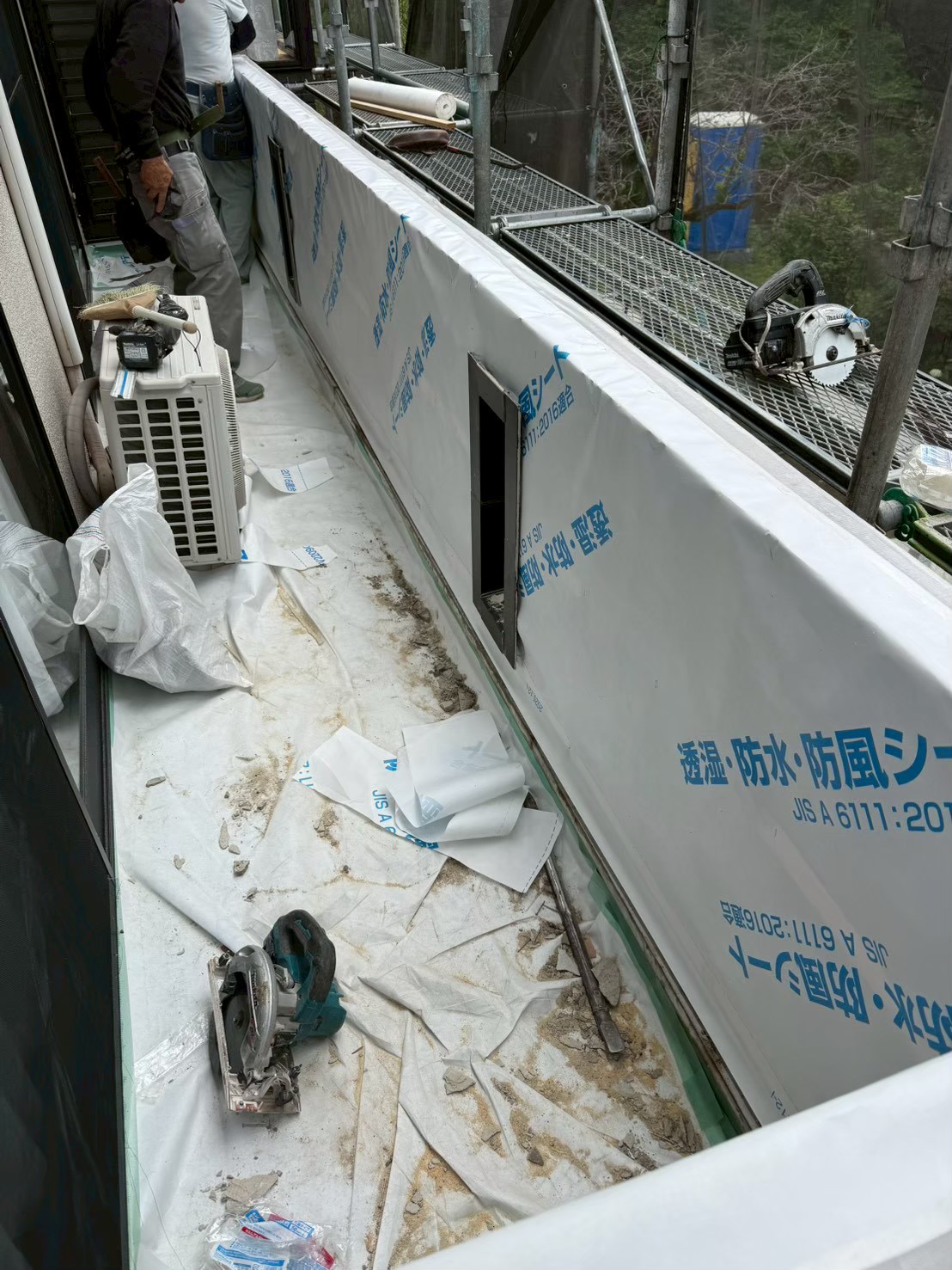 ベランダ透湿防水シート取り付け