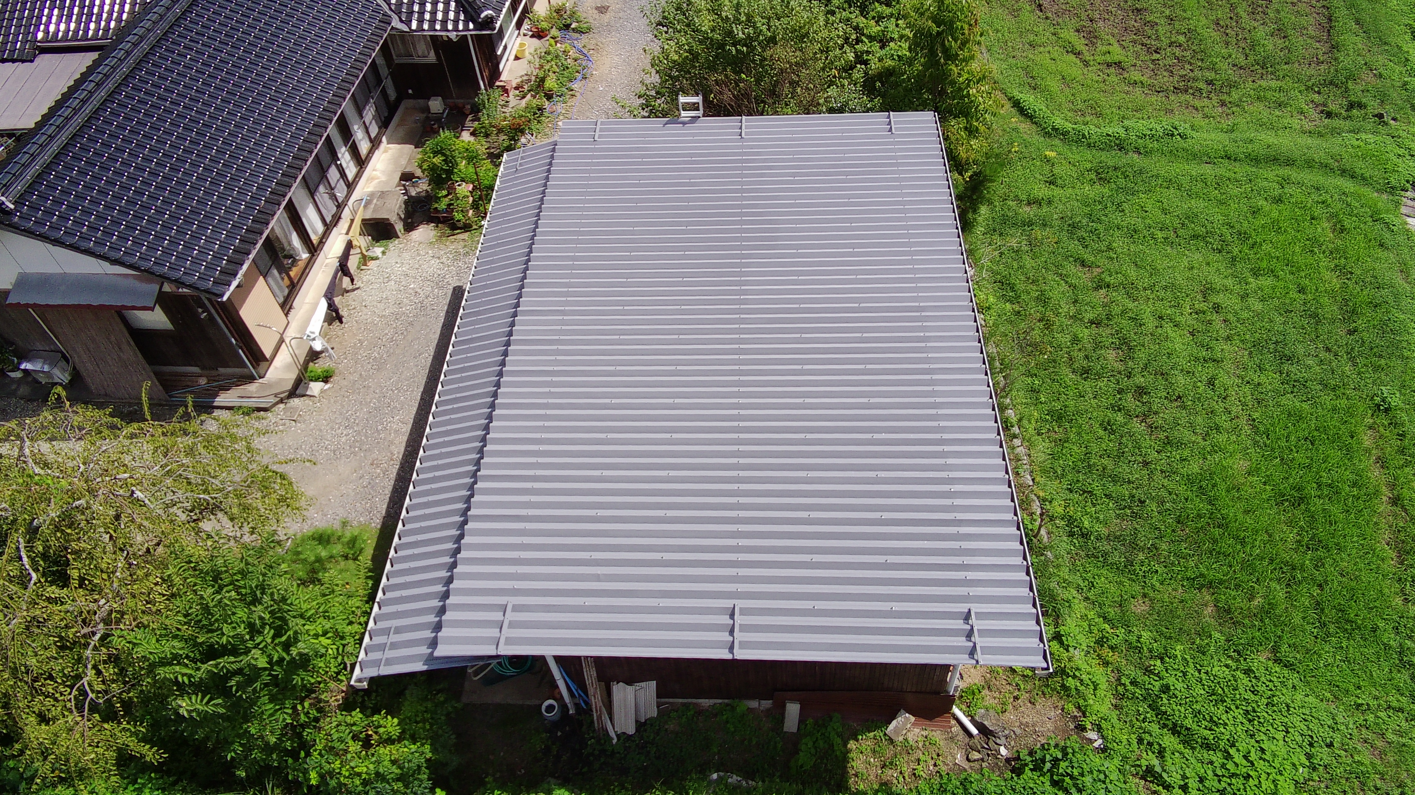 倉庫屋根雨漏り修繕・塗装工事