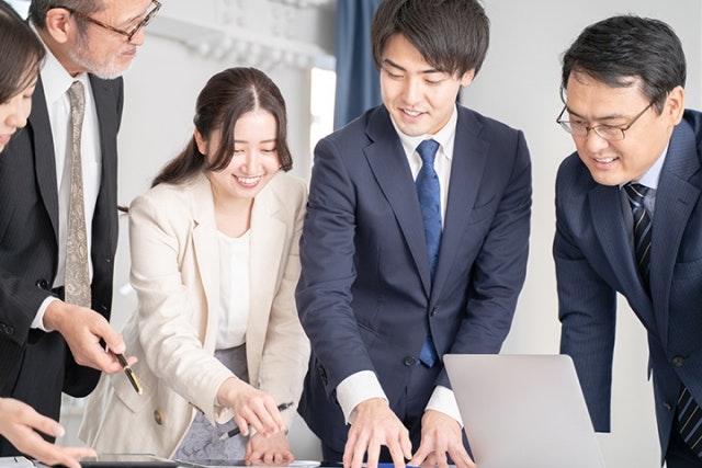 D2C立ち上げのステップを解説!成功のコツや支援サービスの選び方も紹介