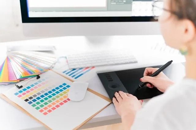 【初心者向け】レタッチの基本手順!写真編集・加工が自然に仕上がるコツも紹介