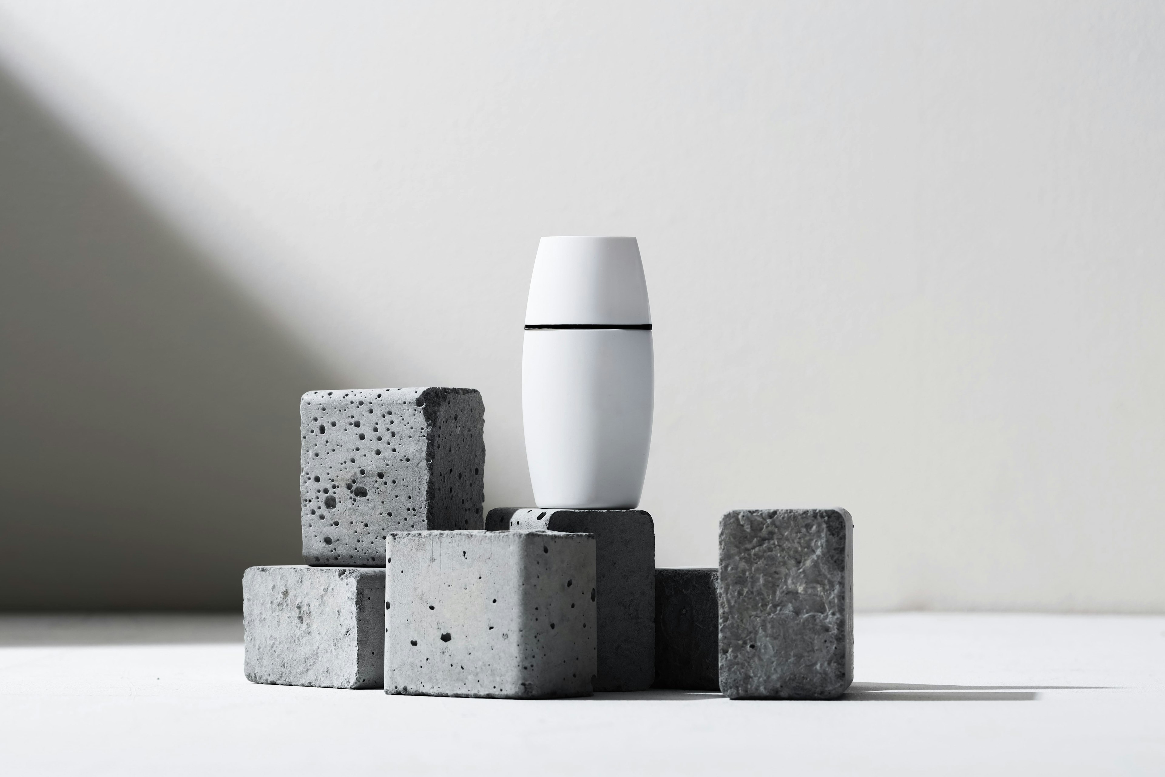 女性に人気のカメラ10選!人気のミラーレス・一眼レフ・アクションカメラ