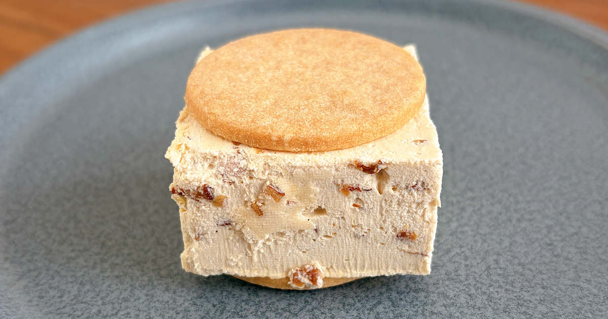 MAPLE MANIA「MAPLE BUTTER SAND（京王新宿店限定）」を実食レビュー｜メープル香る濃厚クリームと香ばしさの余韻がたまらない