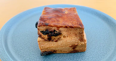 PAIN PATIのスコーンを実食レビュー|しっとり、ざっくり、レーズンの甘み広がる焼き菓子