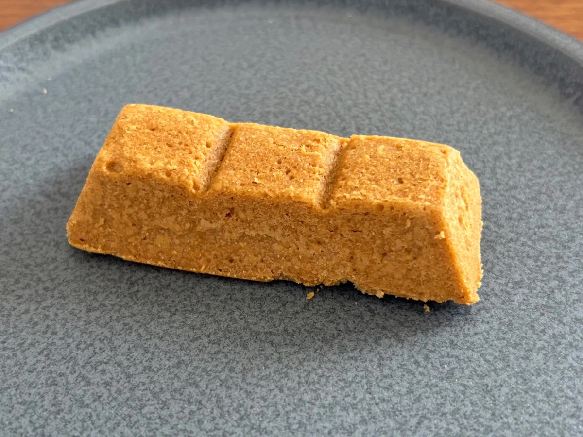 秋保名物さいち監修「おはぎバー」実食レビュー｜サクッとクッキー生地