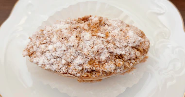 ロワイヤルテラッセの「生パイ」を実食レビュー|香ばしさ×カスター風味クリームが最高