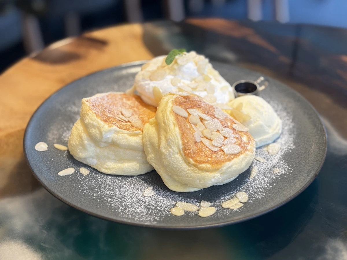 Horisaki ハット　名作　“パンケーキ“ Caldo Abbraccioのクラシックパンケーキを実食レビュー｜仙台で味わう
