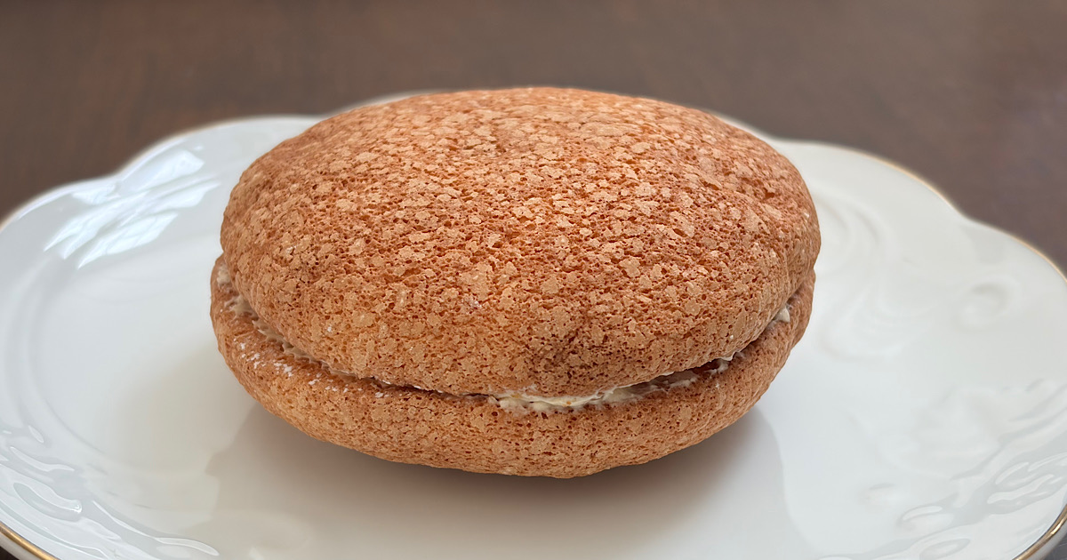玉澤総本店の期間限定「ブッセ プラリネ」を実食レビュー！香ばしいナッツクリームが魅力の上品スイーツ