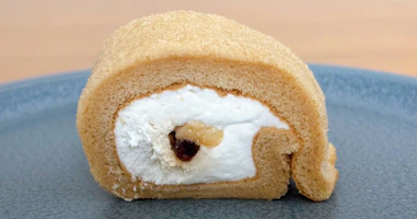 もち食感ロール プリンを実食レビュー|Uchi Café × Mrs. GREEN APPLEのコラボ商品