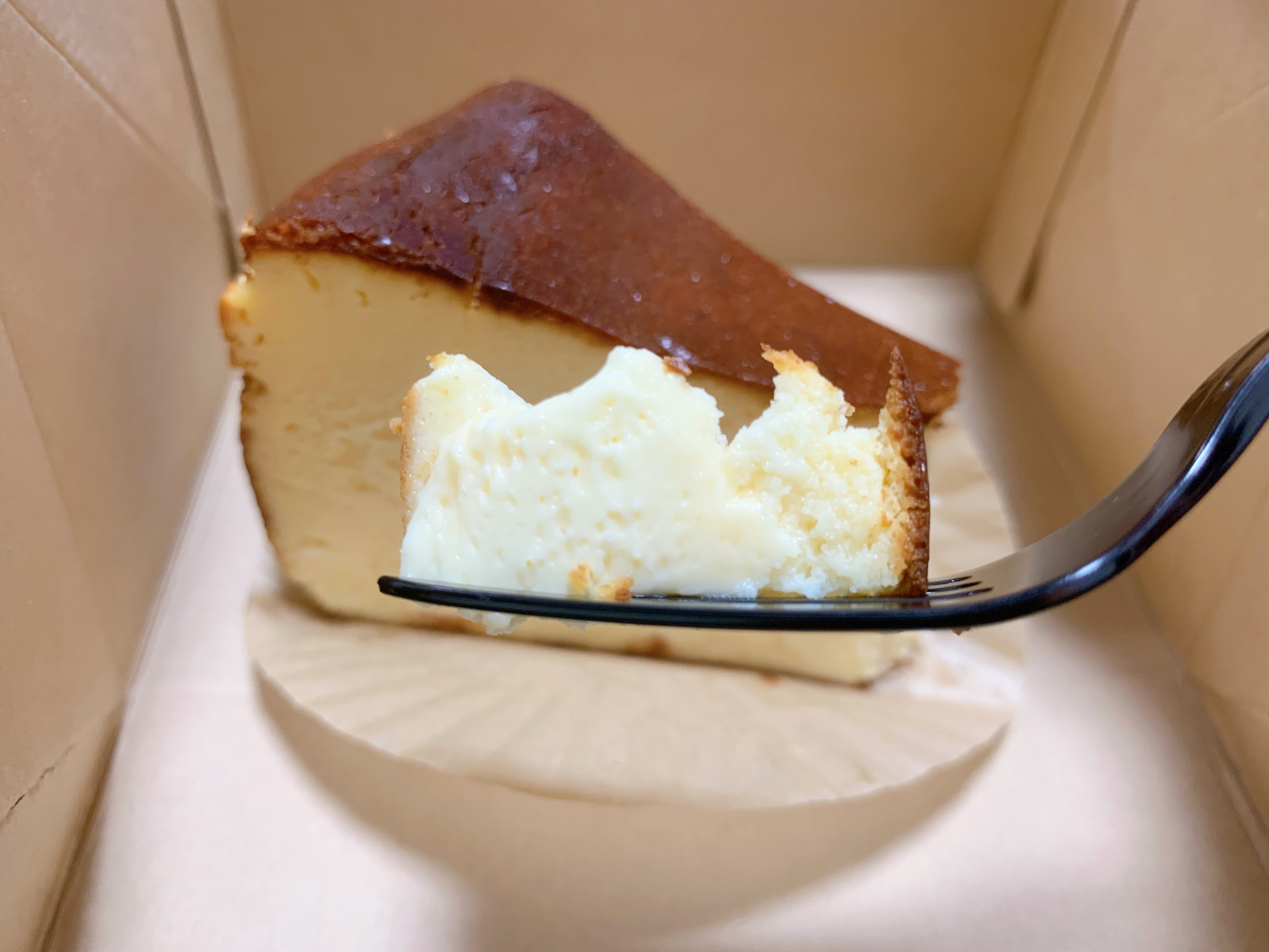 No.4のバスクチーズケーキ