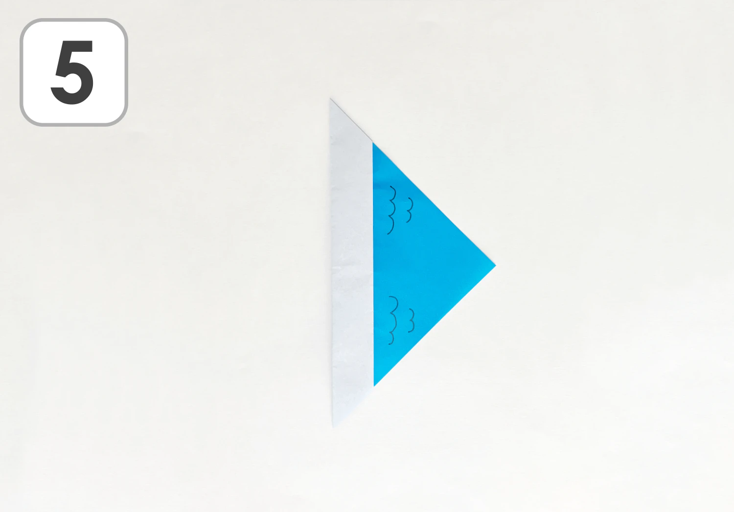 こいのぼり紙飛行機の製作手順5