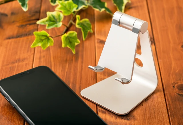 スマホとスマホスタンド