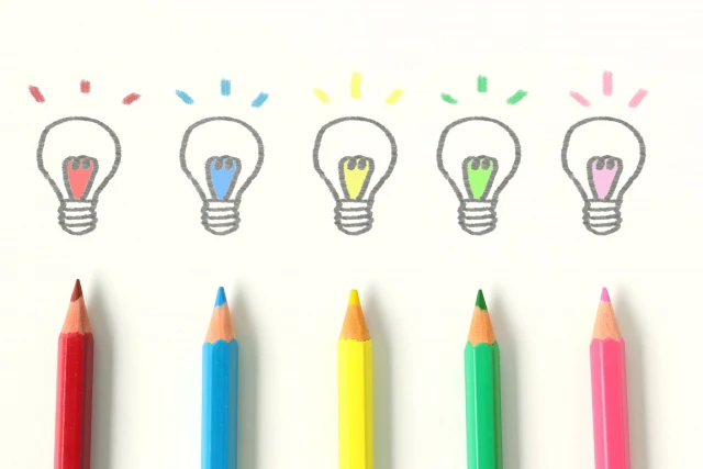 色鉛筆とひらめきの絵