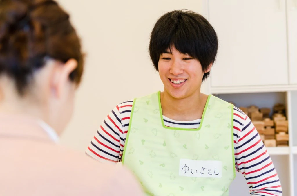 保育士は天職と語る油井先生