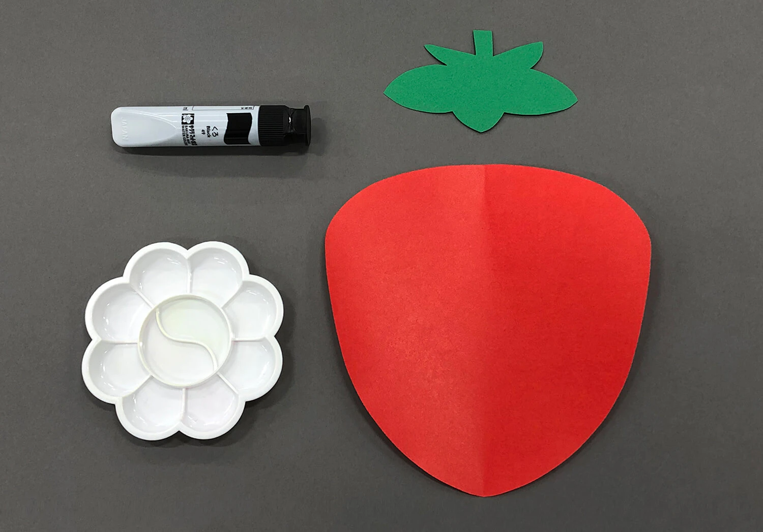 いちごの製作の材料