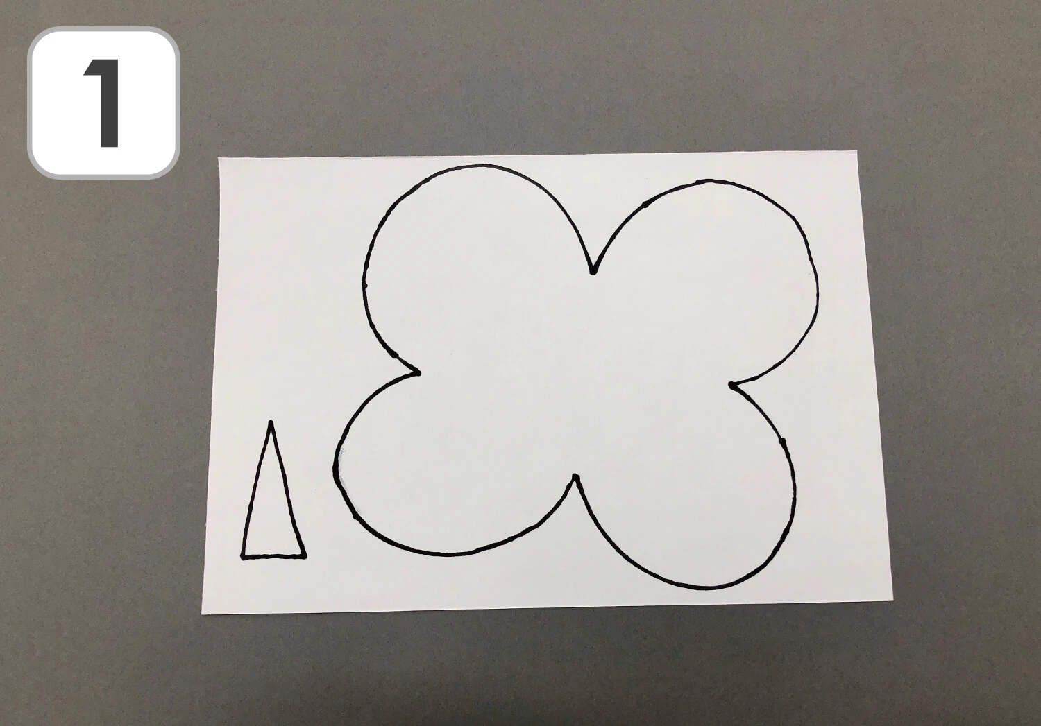 四葉のクローバーの製作手順1