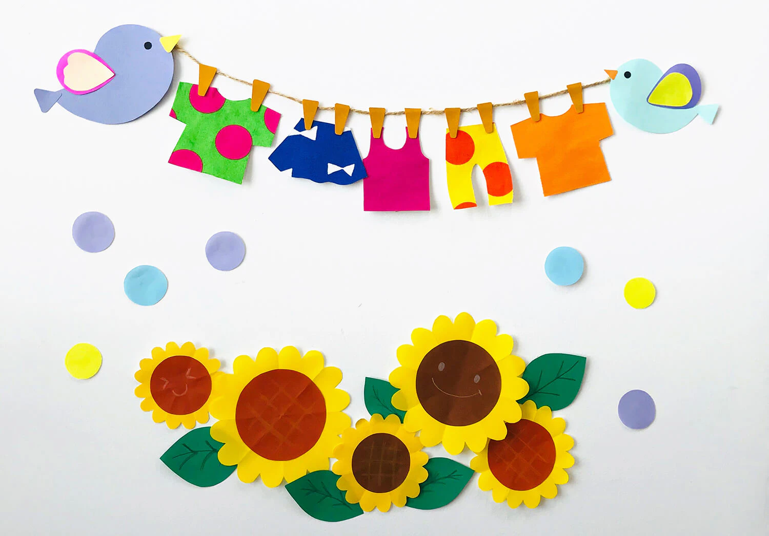 洗濯物とひまわりの壁面