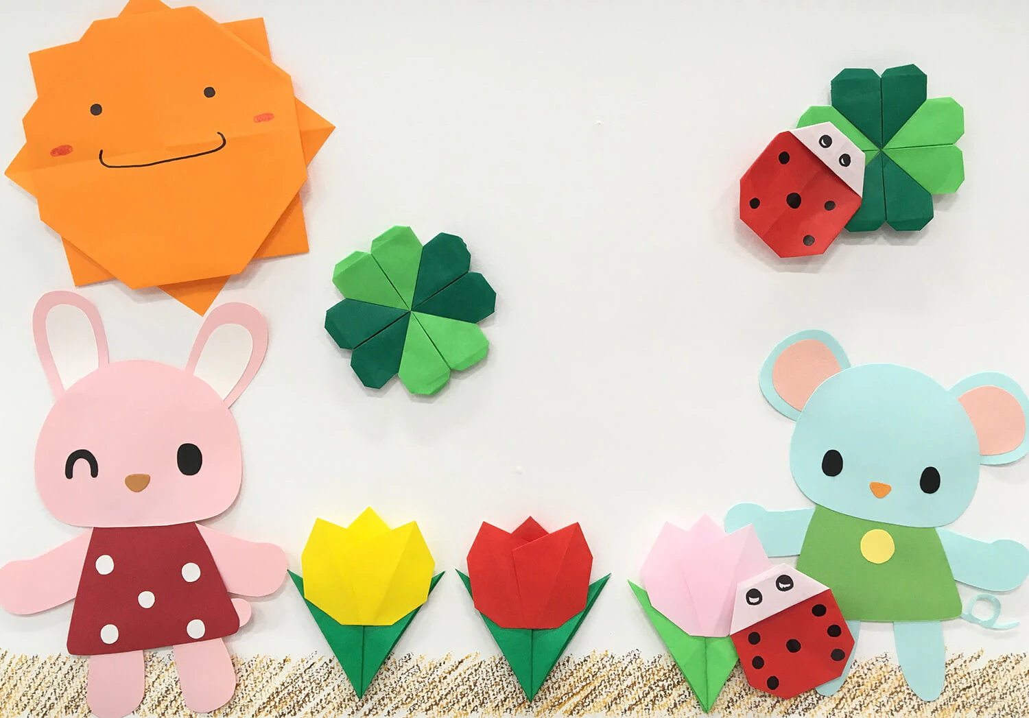 年少・年中向けクローバーを使った壁面