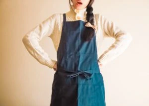 怒る女性の写真