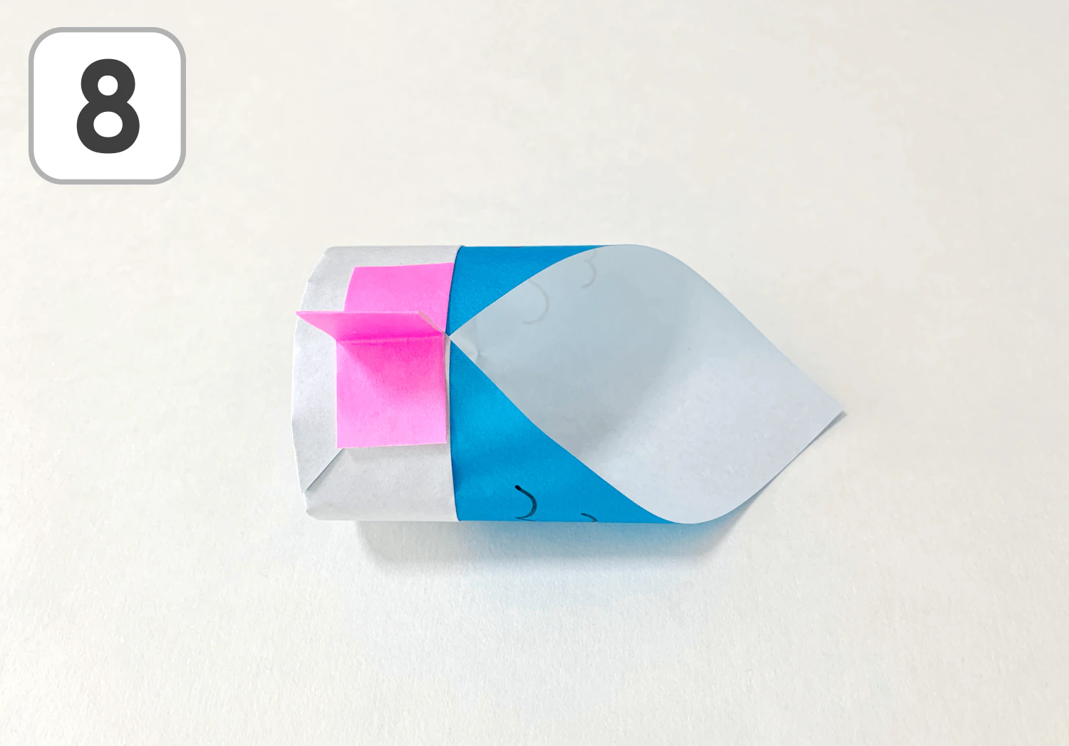 こいのぼり紙飛行機の製作手順8