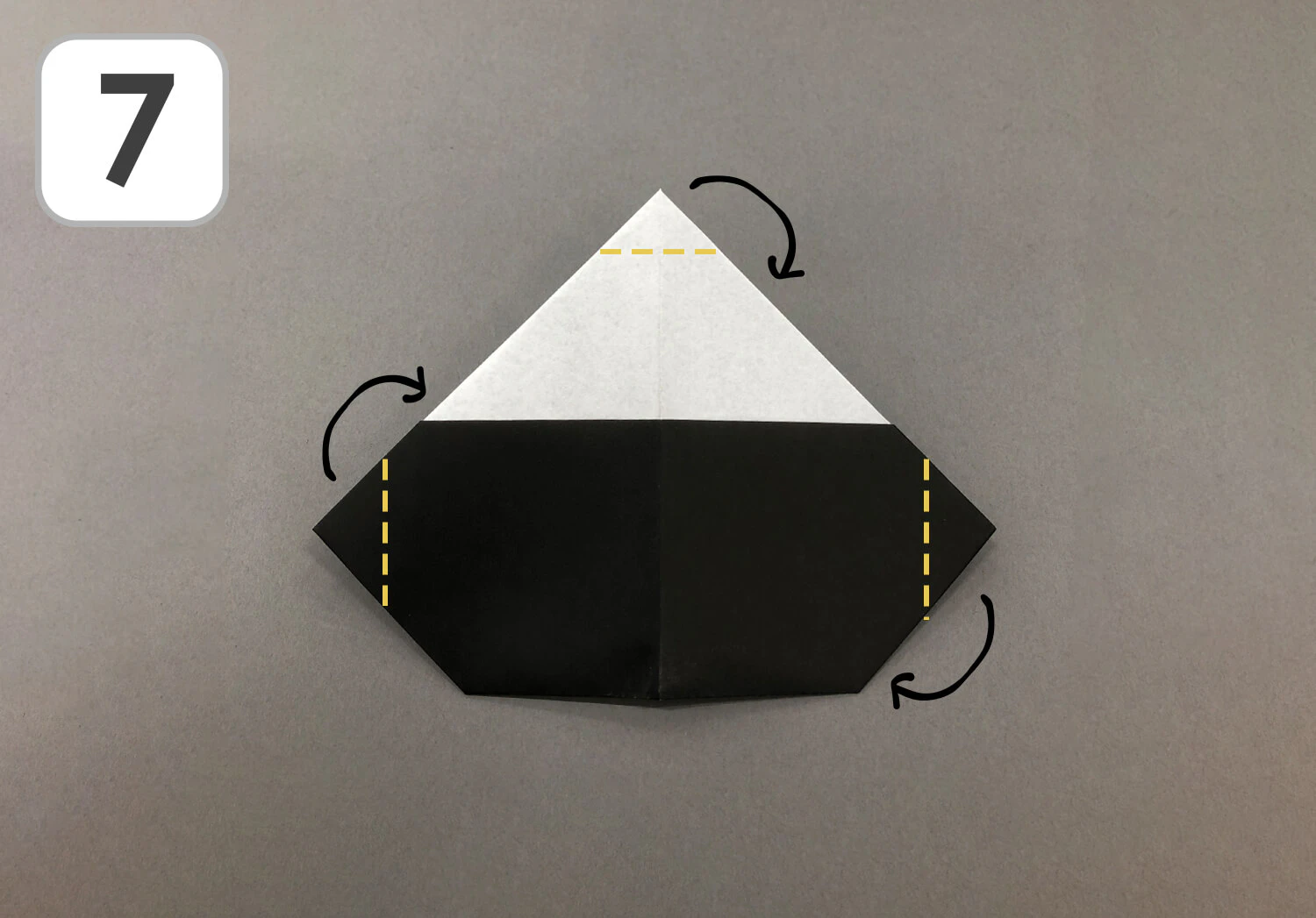 折り紙のおにぎりの製作手順7