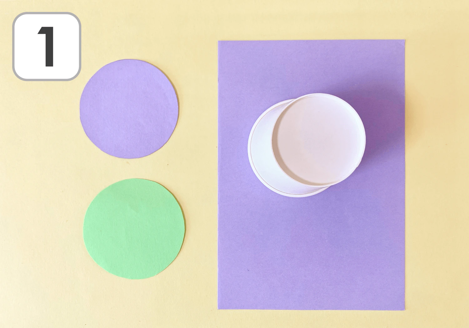 紙コップ太鼓の製作手順1