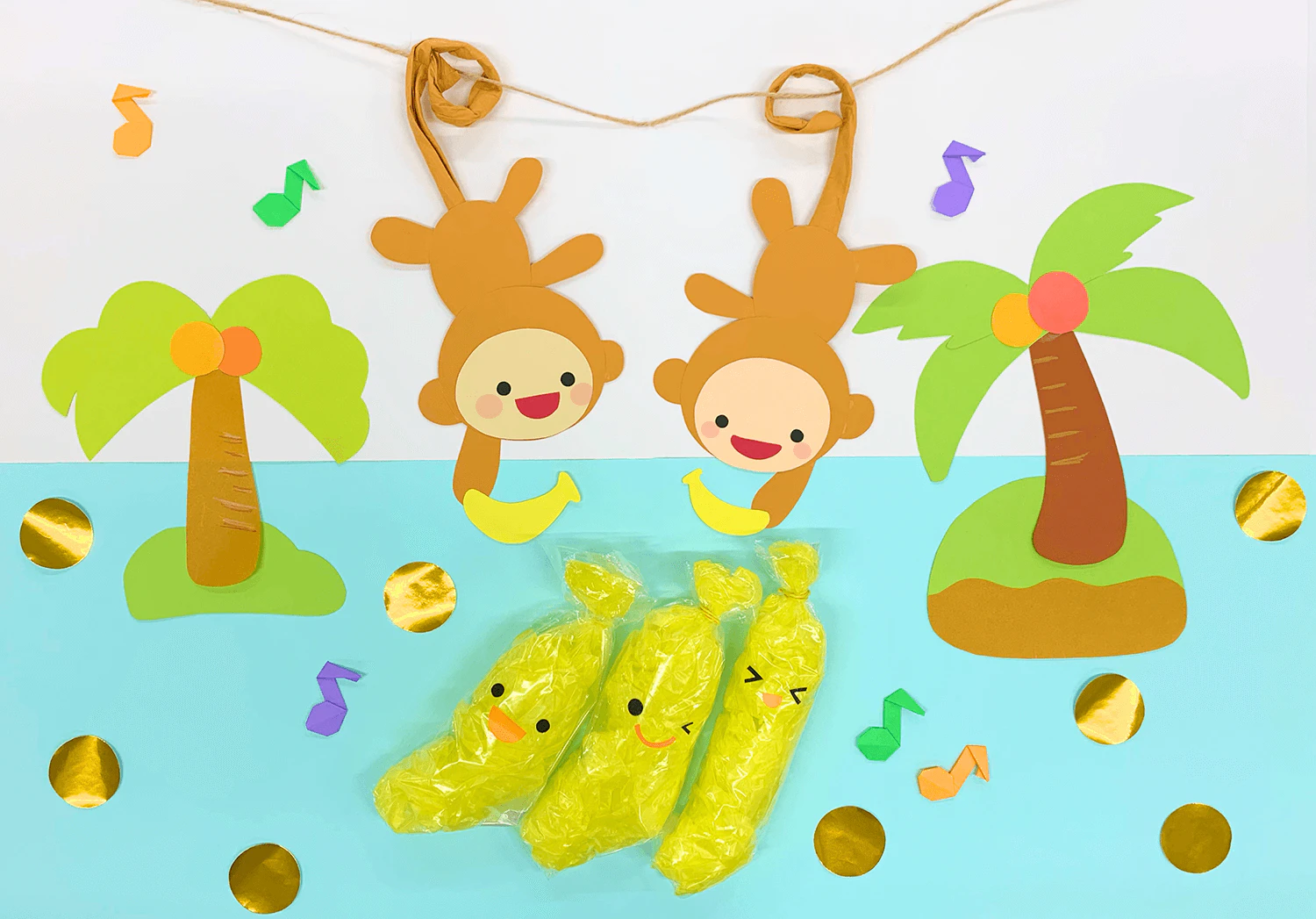 南の島のおさるさんとバナナの壁面