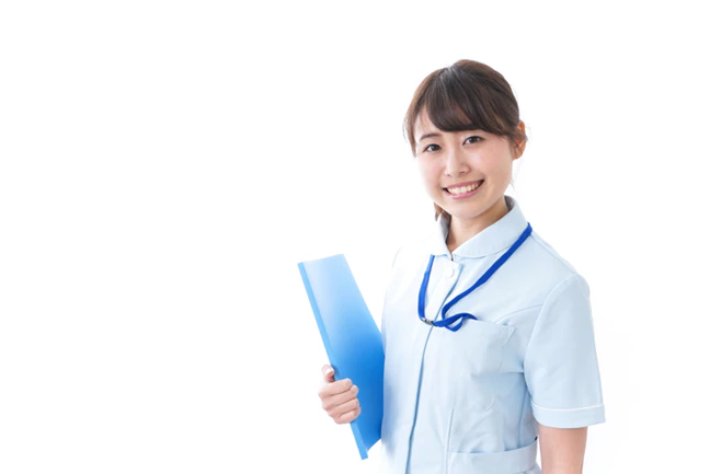 笑顔の女性看護師