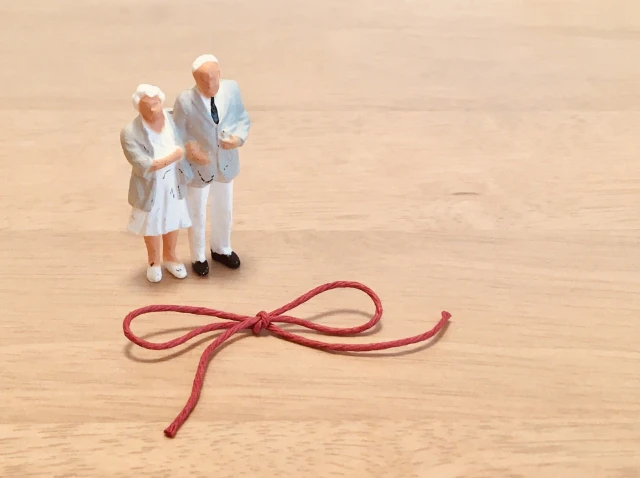 おじいさんとおばあさんとリボン